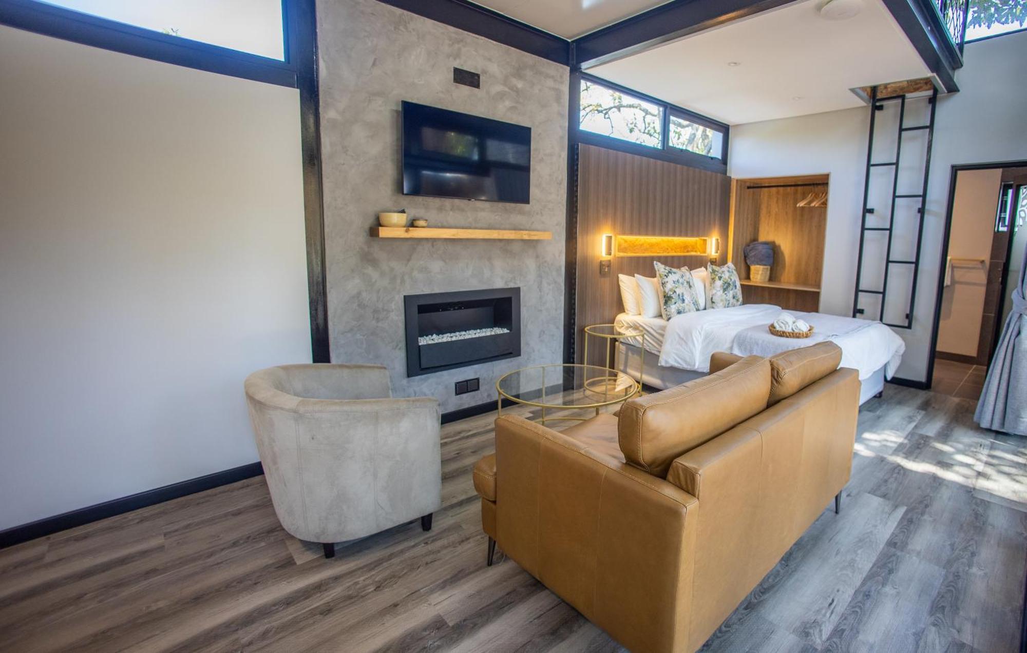 Coral Wood Self Catering Suites And B&B อีสต์ลอนดอน ภายนอก รูปภาพ